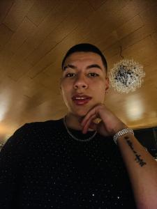 610882979: Chico busca chica en Cádiz