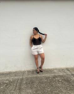 643077501: Chica busca chico en Málaga