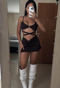 678786360: Chica busca chico en Ibiza