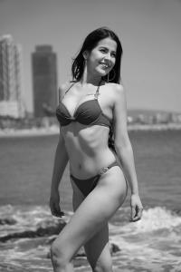 627899812: Chica busca chico en Ibiza