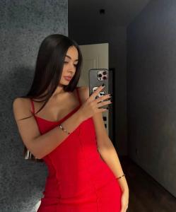 662234979: Chica busca chico en Málaga