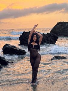 670283279: Chica busca chico en Sevilla