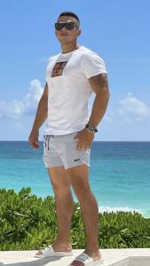 647236282: Chico busca chica en Valencia