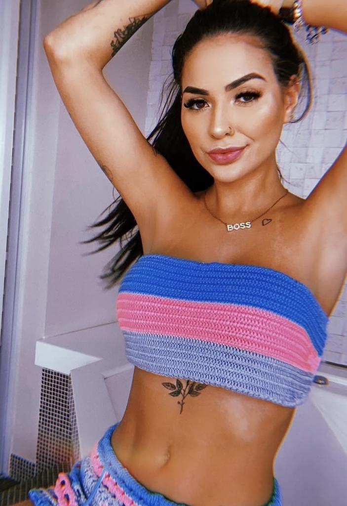 Chica busca chico en Alicante: Chica busca chico