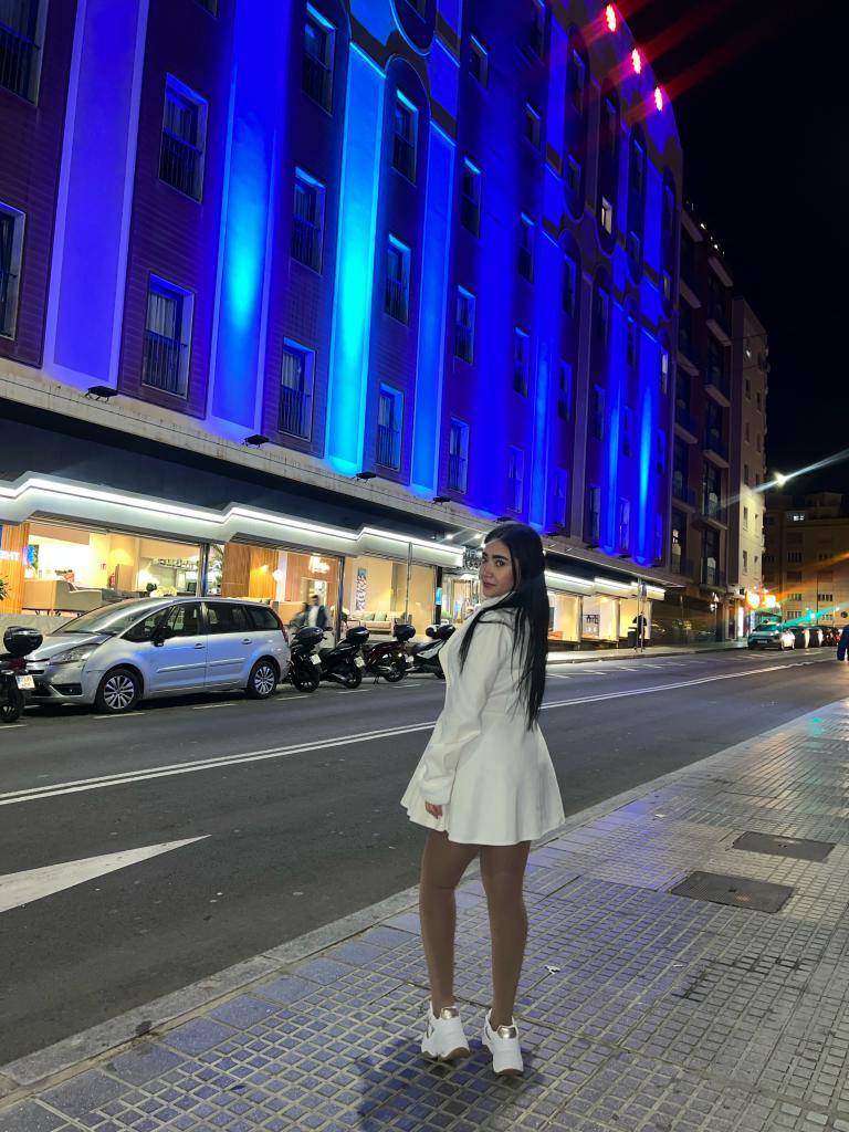 Chica busca chico en Sevilla: 