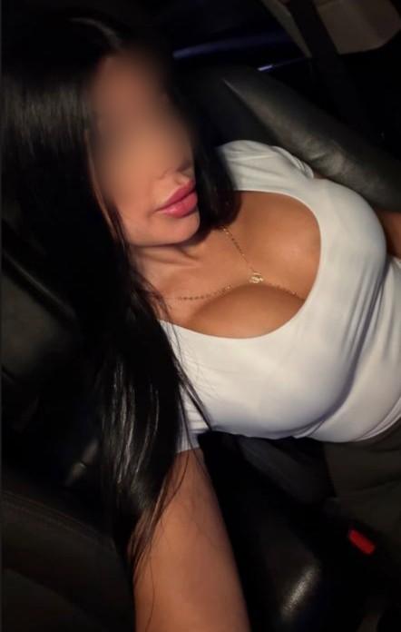 Chica busca chico en Huelva: 