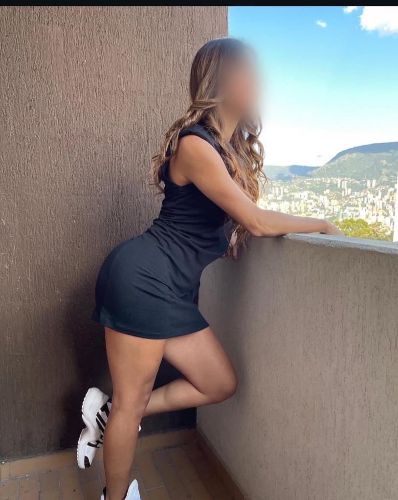643466340: Chica busca chico en Granada