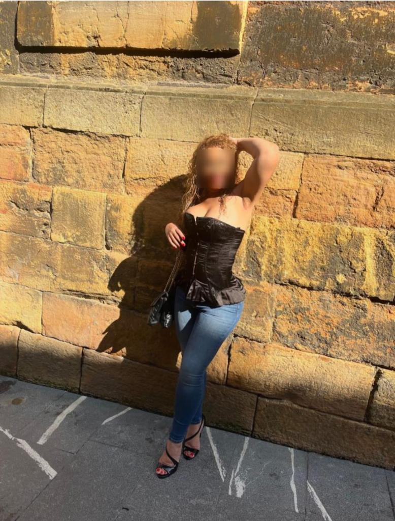 Chica busca chico en Cantabria: 