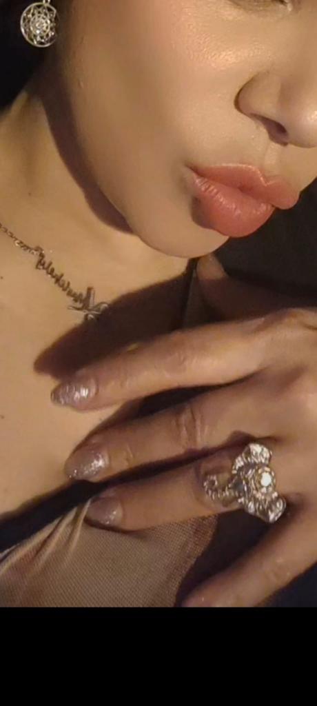 613891064: Chica busca chico en Guipúzcoa