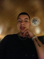 610882979: Chico busca chica en Cádiz