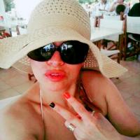 613947725: Chica busca chico en Menorca