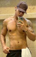 600418013: Chico busca chica en La Coruña