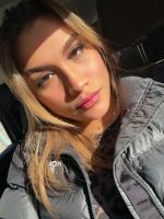 634324369: Chica busca chico en Barcelona