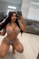 613697088: Chica busca chico en Sevilla