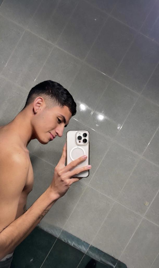 613627634: Chico busca chica en La Coruña