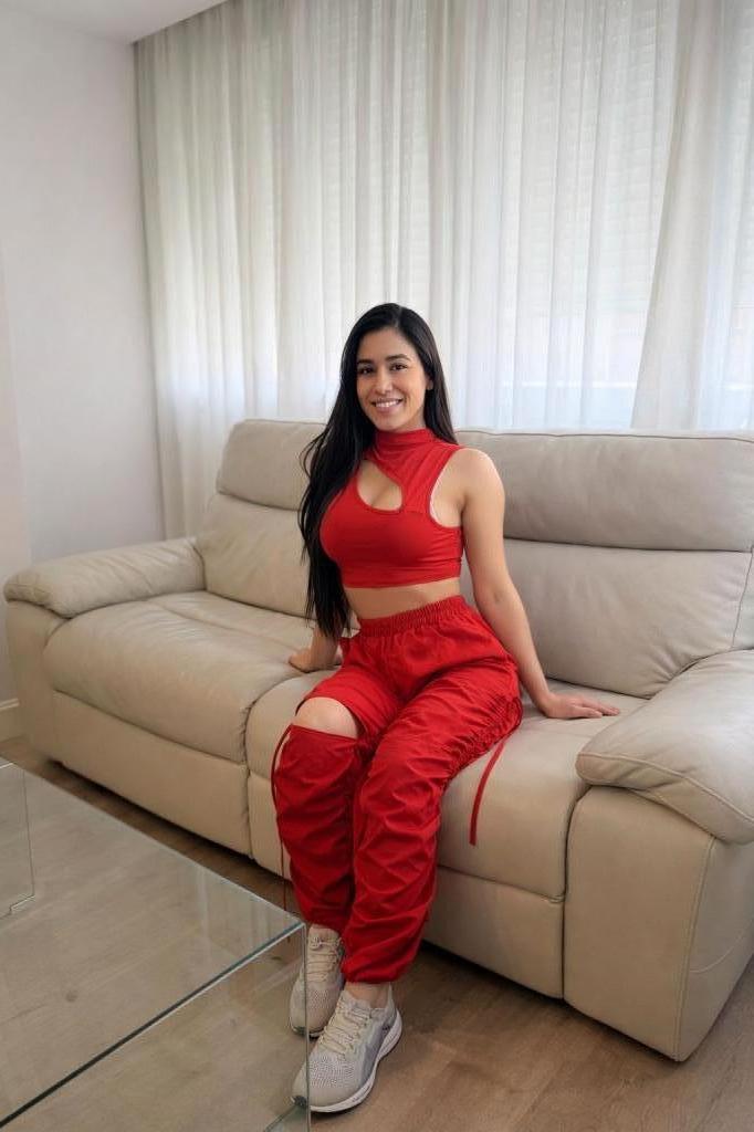 612209917: Chica busca chico en Madrid