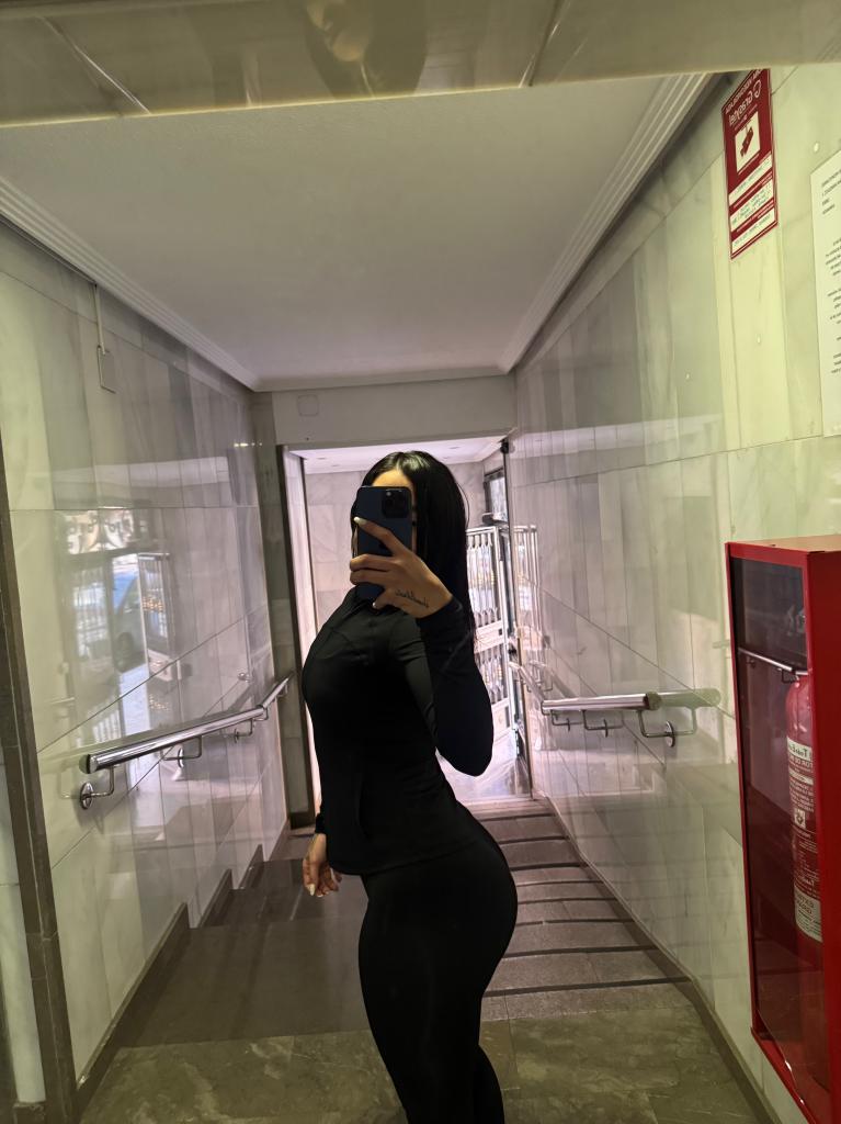 637660288: Chica busca chico en Almería