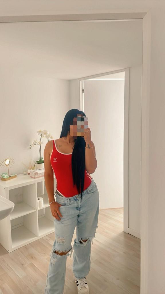 Chica busca chico en Málaga: Chica busca chico