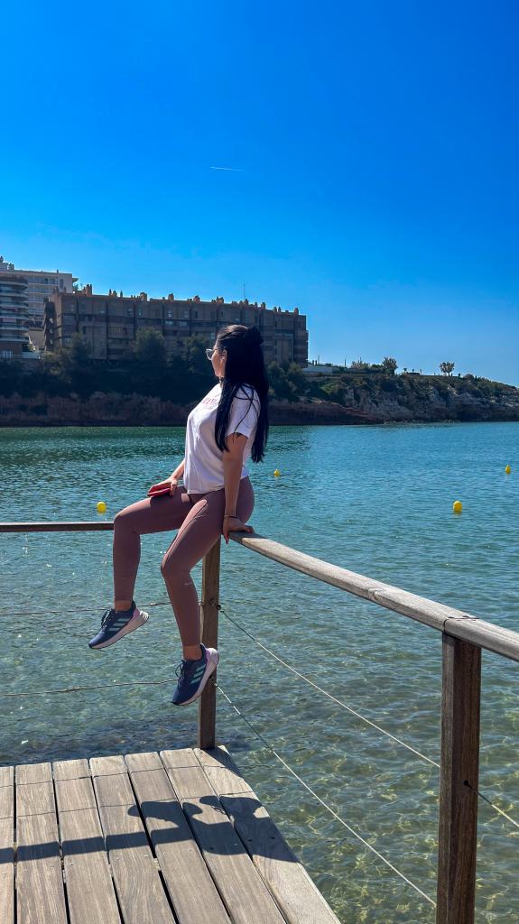 603796228: Chica busca chico en Tarragona