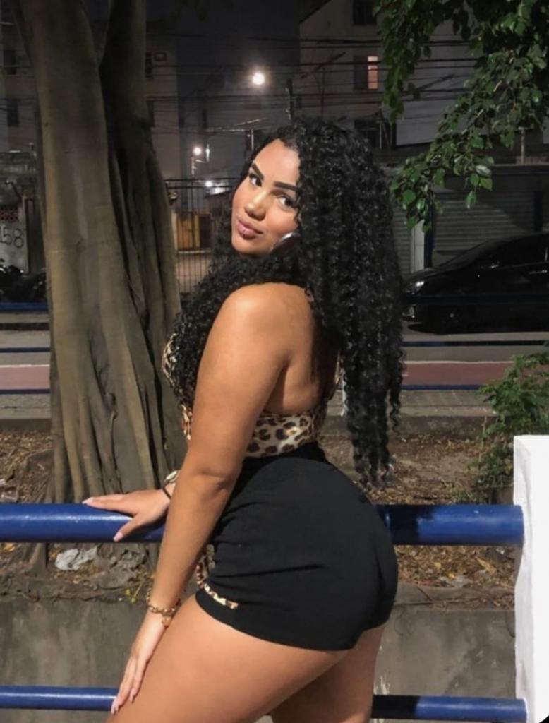 602735649: Chica busca chico en Barcelona
