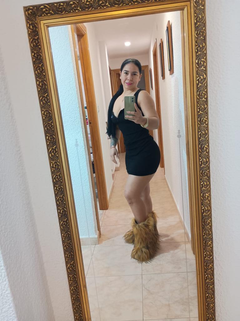 Chica busca chico en Menorca: 