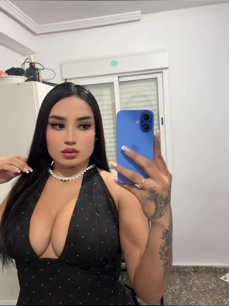 Chica busca chico en Almería: 