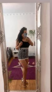 631417989: Chica busca chico en Málaga