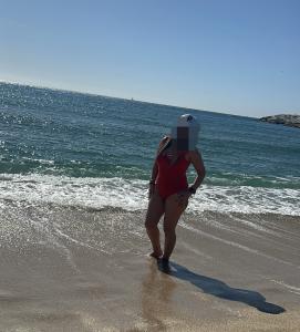 613635993: Chica busca chico en Gerona