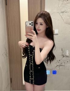 688189402: Chica busca chico en Barcelona