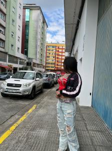614369558: Travesti en Pontevedra