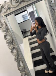 613435872: Chica busca chico en Alicante
