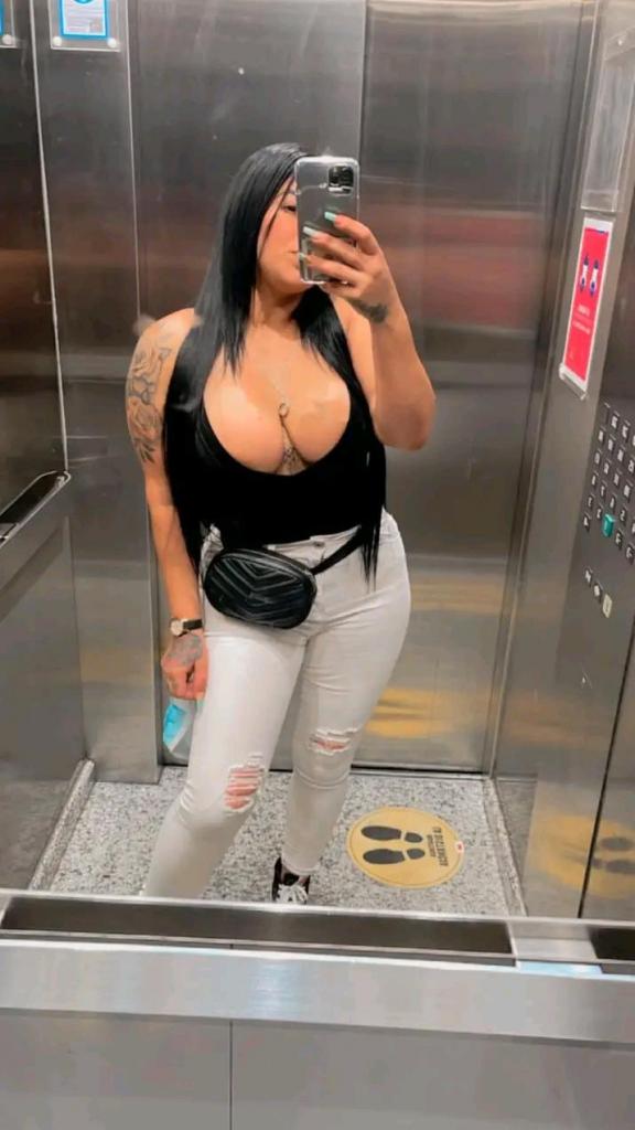 623439404: Chica busca chico en Tenerife