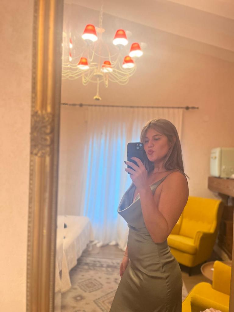 Chica busca chico en Ibiza: 