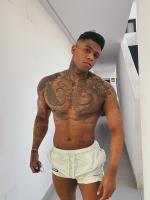 643445294: Chico busca chica en Málaga