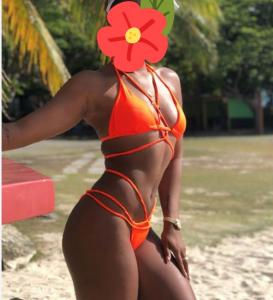 643073285: Chica busca chico en Cádiz