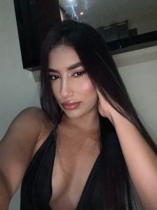 Chica busca chico en Ibiza: 