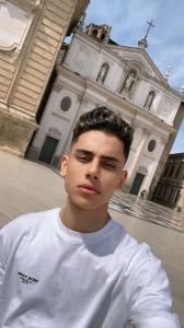 Chico busca chica en Murcia: 