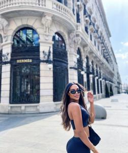 631466774: Chica busca chico en Gerona