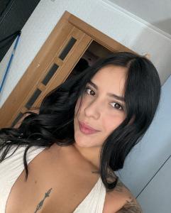 643272161: Chica busca chico en La Coruña