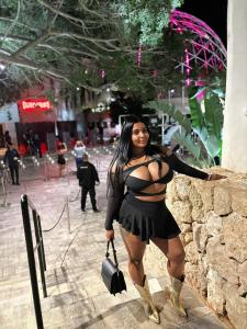 664299854: Chica busca chico en Madrid