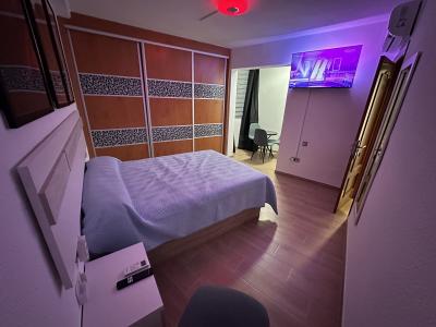 Chica busca chico en Almería: 
