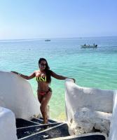631466774: Chica busca chico en Gerona
