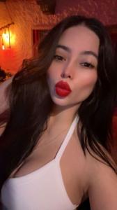 624667389: Chica busca chico en Ibiza