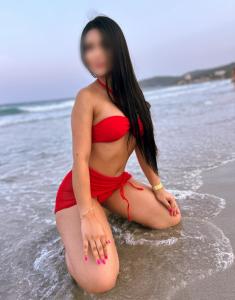 Chica busca chico en Ibiza: 