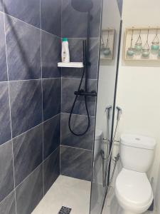 621325533: Chica busca chico en Madrid