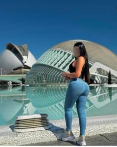 613214949: Chica busca chico en Sevilla