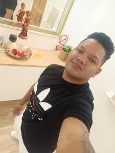 643564317: Chico busca chica en Madrid