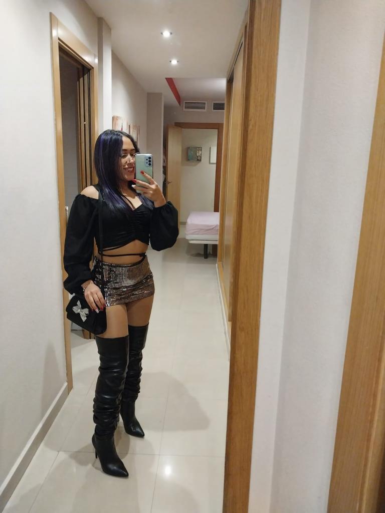 658265054: Chica busca chico en Huelva