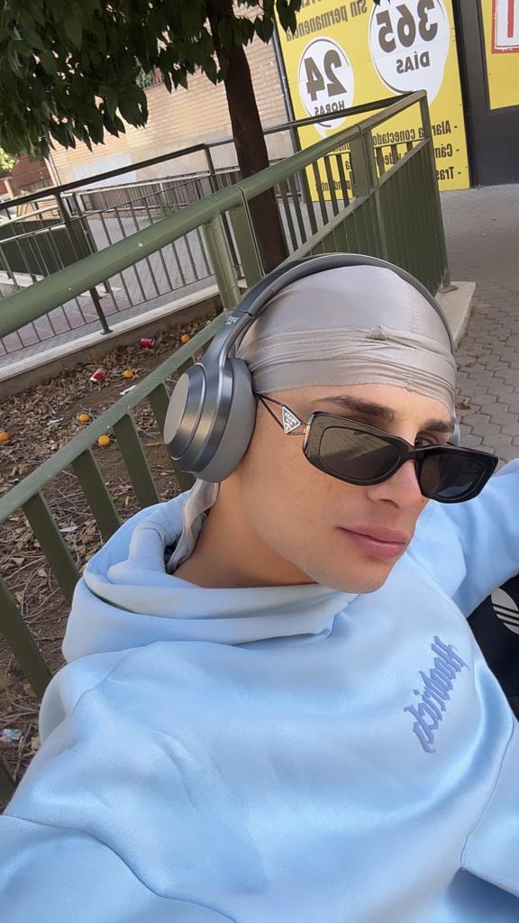 Chico busca chica en Sevilla: 