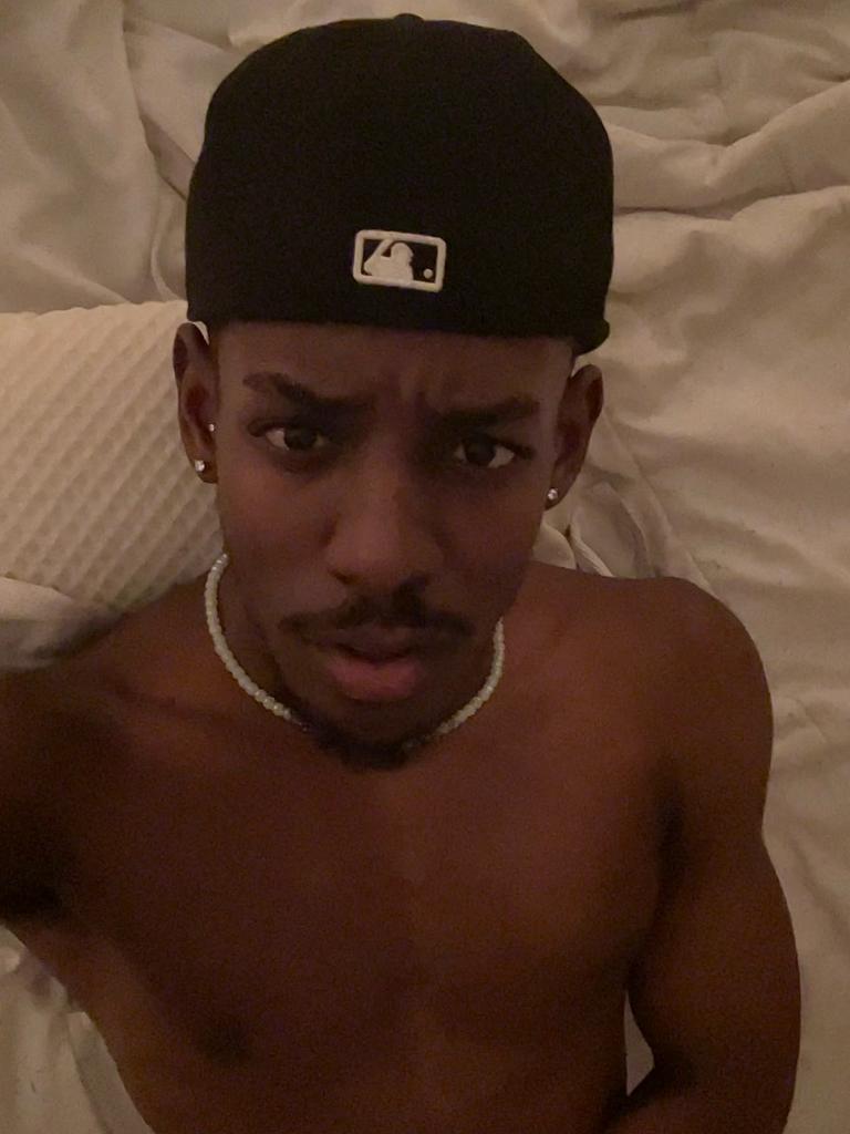 Chico busca chica en Asturias: 